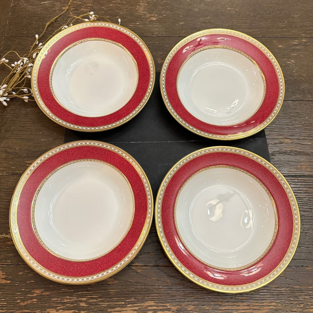 Wedgwood Ulander Powder Ruby Rim
Soup Bowls Fine Bone China 4 Pc Set